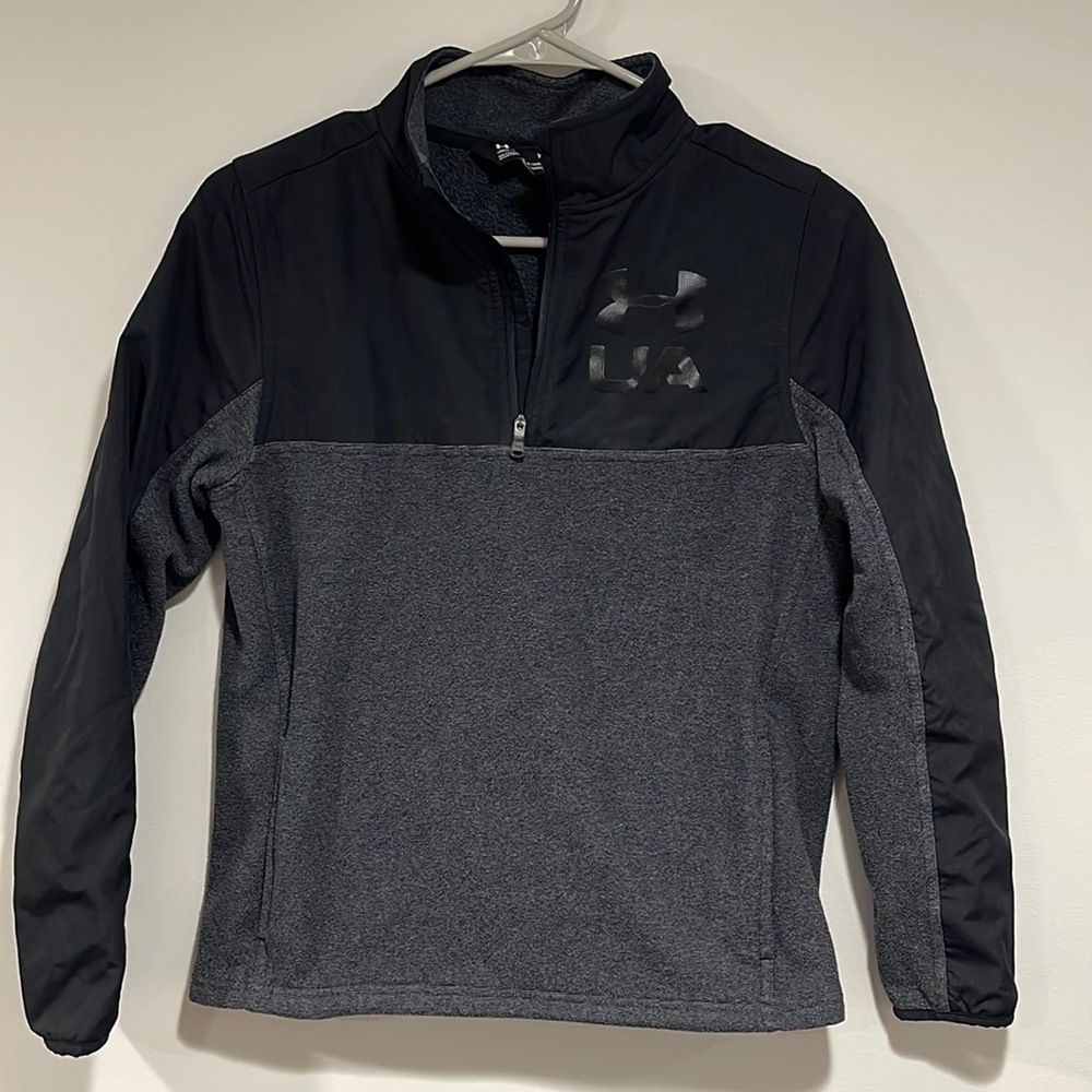 Under Armour charcoal grey fleece 1/4 zip pullover boys size Large